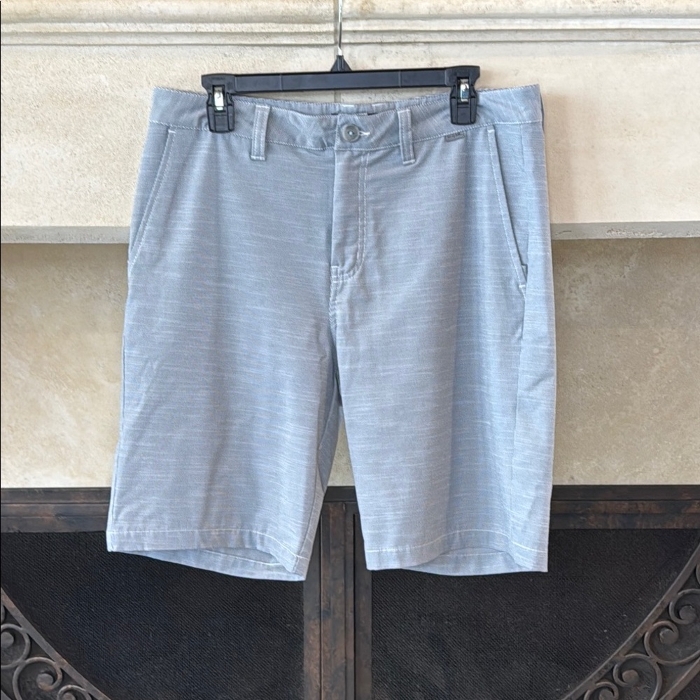 Men’s Travis Mathew Gray Flat Front Shorts Lightweight